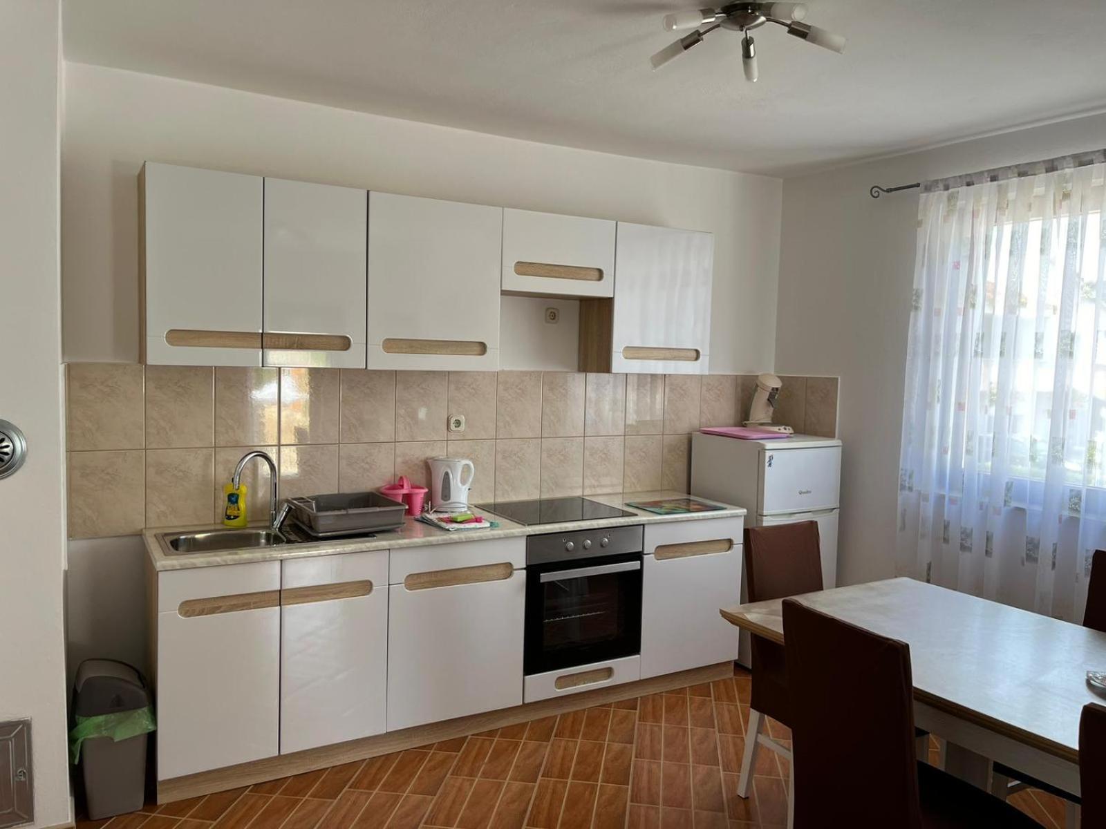 Apartmani Ana Sukošan Екстериор снимка