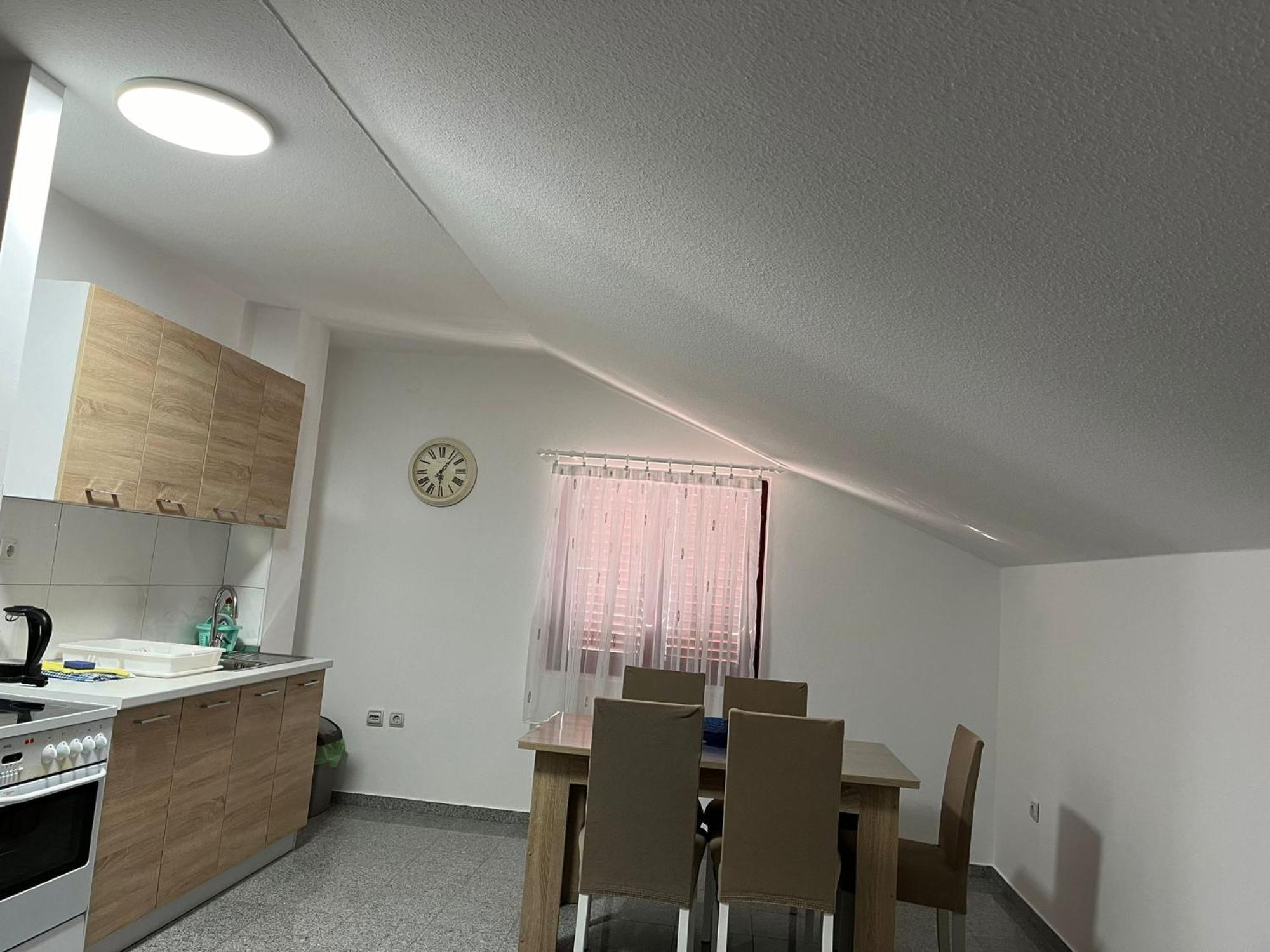Apartmani Ana Sukošan Екстериор снимка